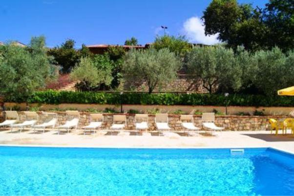 Casale Degli Ulivi Prestige Bed & Breakfast Altavilla Silentina Eksteriør bilde